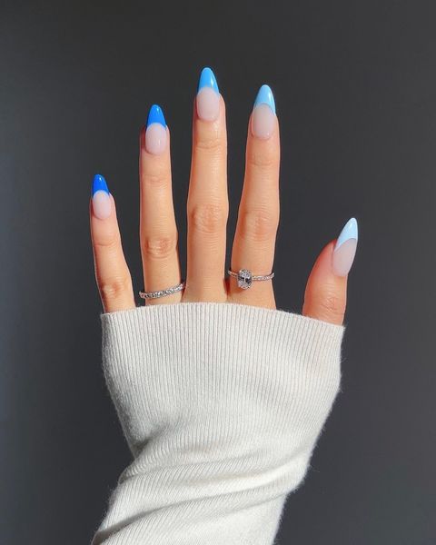 blue nails, blue nails acrylic, blue nails short, blue nails ideas, blue nails with design, blue nails inspiration, blue nails aesthetic, blue nails almond shape, blue nail art, blue nail art designs, blue nail ideas short, gradient nails, gradient nails blue, gradient nails design