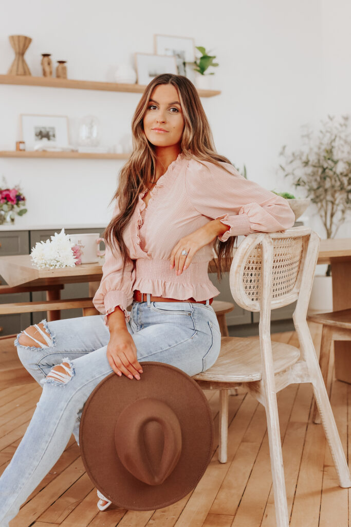 spring outfit, spring outfits, spring outfits 2022, spring outfits casual, spring outfits aesthetic, spring outfit ideas, spring outfits women, spring outfit inspiration, spring outfits for women, spring outfits 2022, pink top outfit, denim jeans outfit