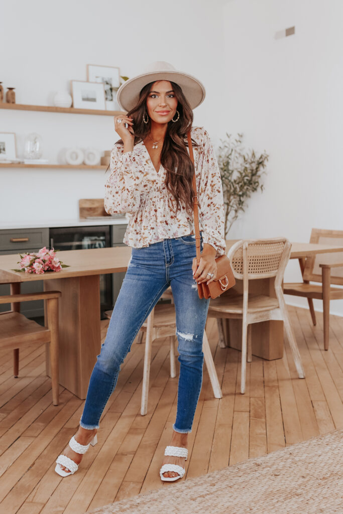 spring outfit, spring outfits, spring outfits 2022, spring outfits casual, spring outfits aesthetic, spring outfit ideas, spring outfits women, spring outfit inspiration, spring outfits for women, spring outfits 2022, floral top outfit
