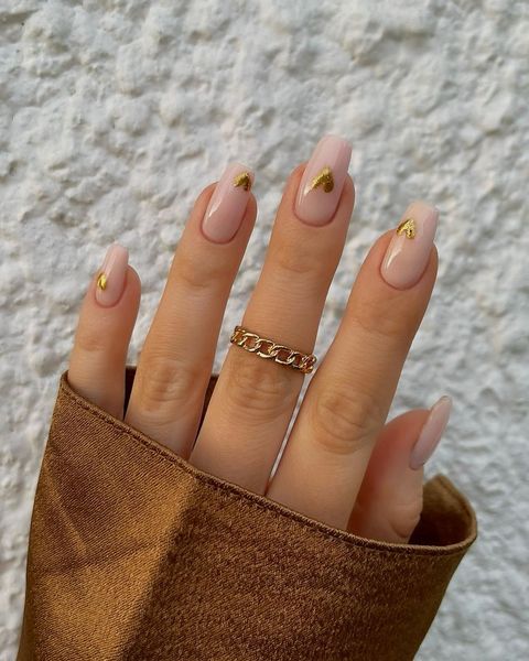 gold nails, gold nails ideas, gold nails acrylic, gold nails design, gold nails prom, gold nails short, gold nails aesthetic, gold nails ideas simple, heart nails, heart nails gold, square nails
