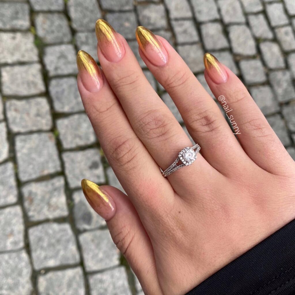 gold nails, gold nails ideas, gold nails acrylic, gold nails design, gold nails prom, gold nails short, gold nails aesthetic, gold nails ideas simple, ombre nails, ombre nails gold