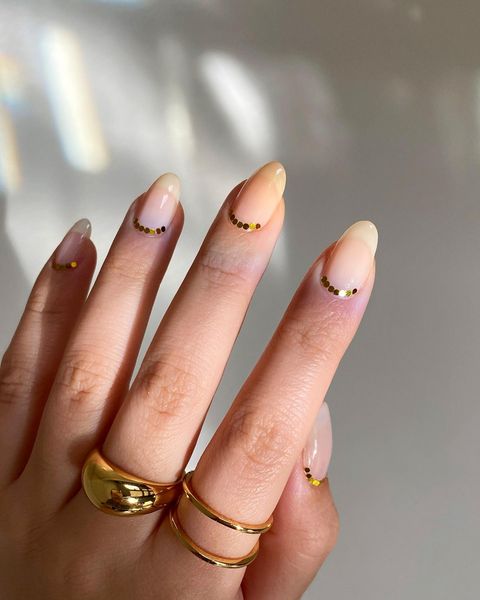 gold nails, gold nails ideas, gold nails acrylic, gold nails design, gold nails prom, gold nails short, gold nails aesthetic, gold nails ideas simple