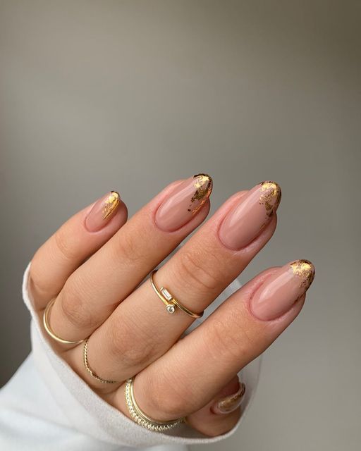 autumn nails, autumn nails 2022, autumn nails ideas, autumn nails design ideas, autumn nails aesthetic, autumn nails 2022 trends, autumn nails ideas simple, autumn nails design ideas simple, fall nails , fall nails 2022, fall nails acrylic, fall nails designs, fall nails simple, gold nails
