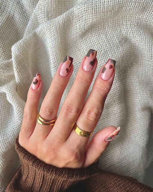 autumn nails, autumn nails 2022, autumn nails ideas, autumn nails design ideas, autumn nails aesthetic, autumn nails 2022 trends, autumn nails ideas simple, autumn nails design ideas simple, fall nails , fall nails 2022, fall nails acrylic, fall nails designs, fall nails simple, cow print nails