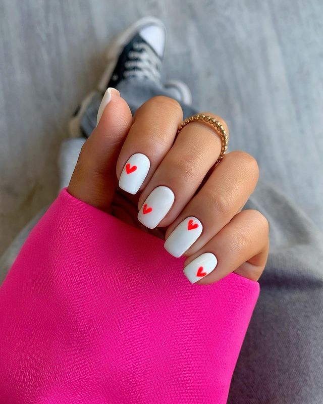 heart nails, heart nails acrylic, heart nails designs, heart nails short, heat nails art, heart nail designs, heart nail ideas, heart nail art, valentines day nails, valentines day nails designs, heart nails red, heart nails white